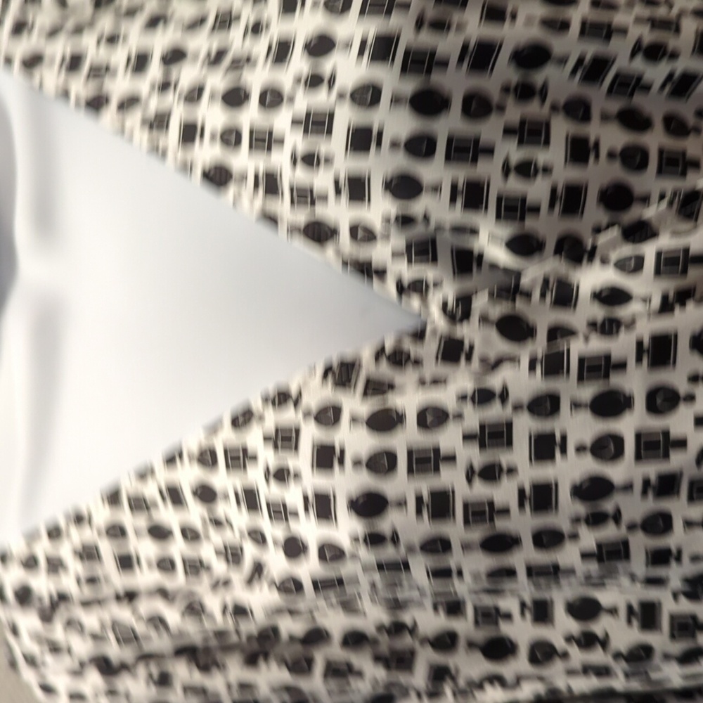 Women's Black and White Polyester print wrap top with elasticized waist - Picture 3 of 6